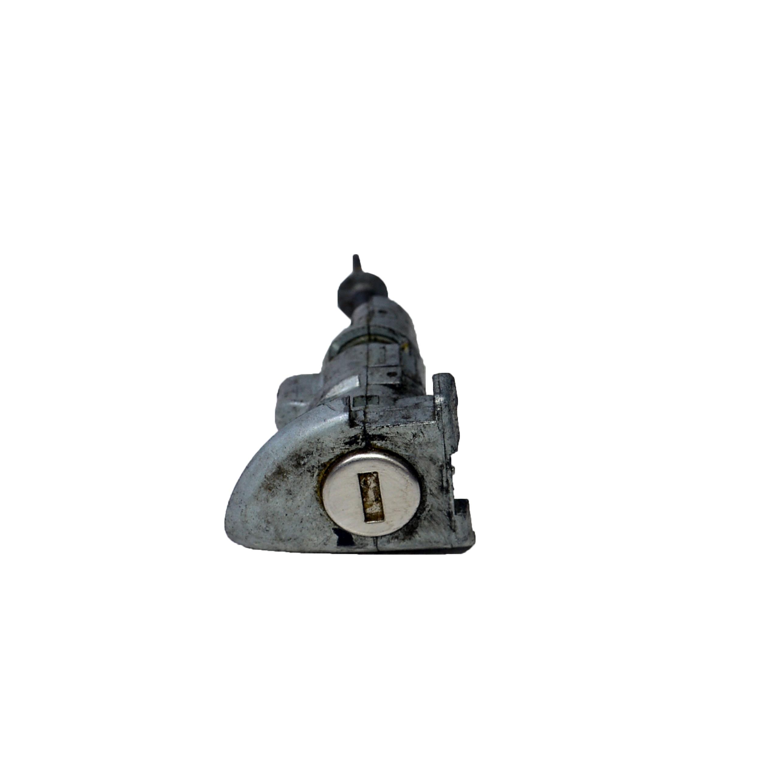 Ключалка предна лява врата VW Passat VI 1.8 TSI 160 конски сили 3C0837167B