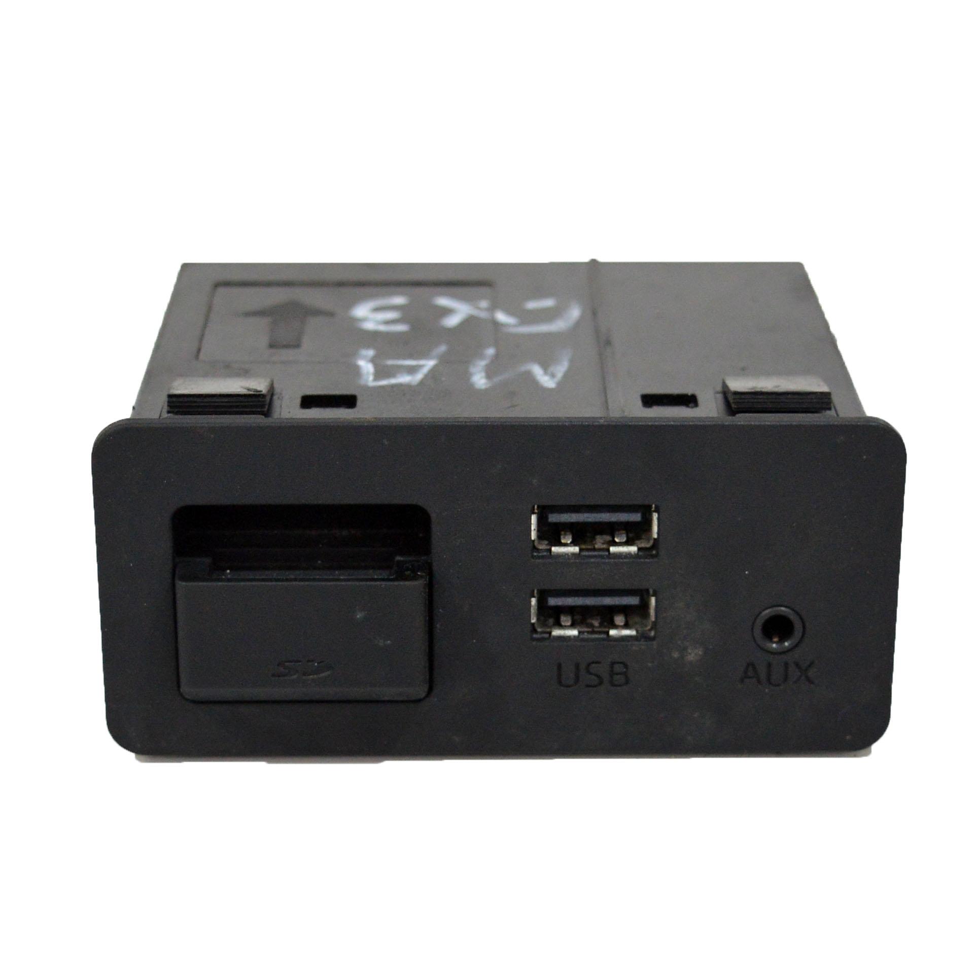 USB AUX порт Mazda CX-3 2.0 i 120 конски сили D09H-669U0