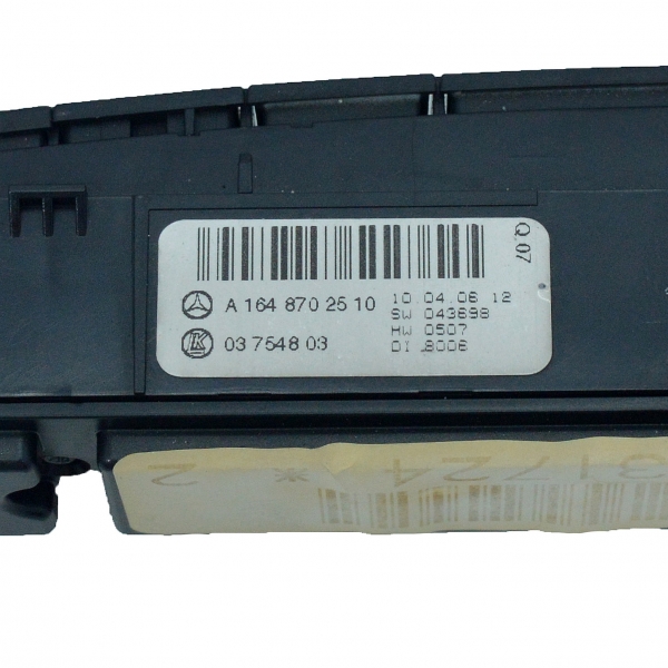 Бутон аварийни светлини Mercedes ML W164 3.0 CDI A1648702510