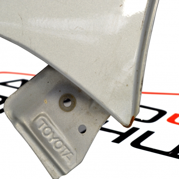 Преден десен калник Toyota Yaris 1.4 D-4D 75 конски сили 2001г