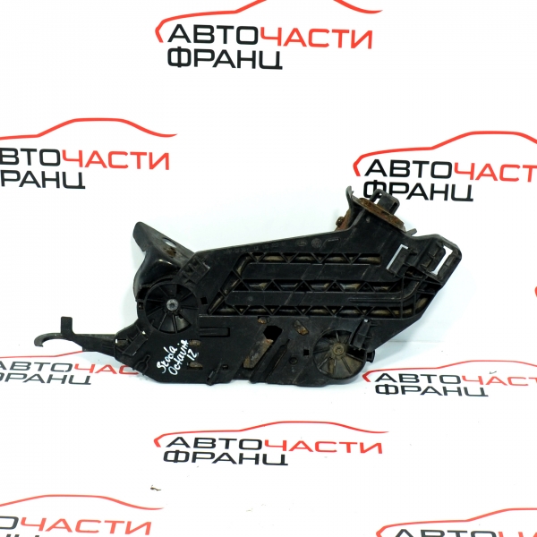 Конзола ляв фар Skoda Octavia 1.2 TSI 105 конски сили