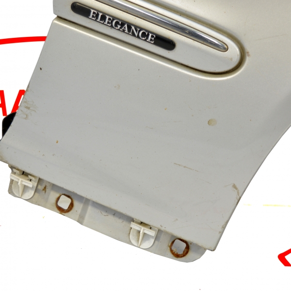 Преден десен калник Mercedes C Class W203 2.2 CDI 150 конски сили