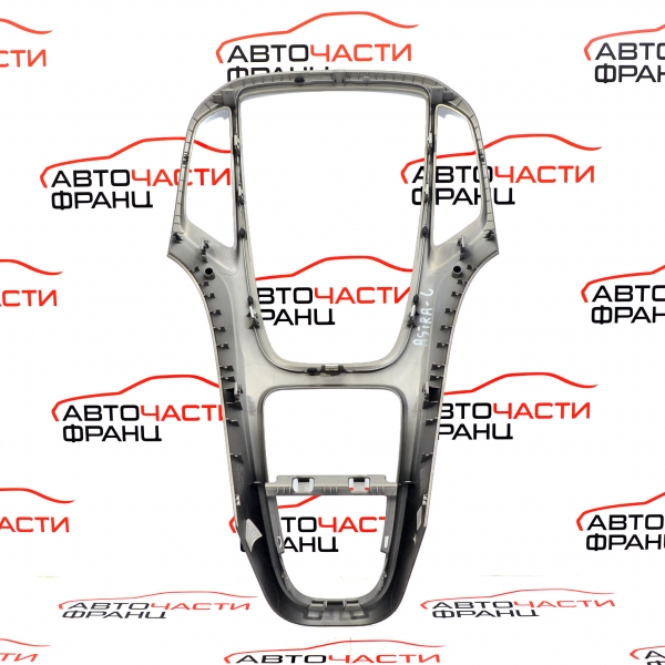 Средна конзола арматурно табло Opel Astra J 1.7 CDTI 125 конски сили 3373850