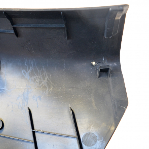 Задна дясна конзола седалка Skoda Rapid 1.6 TDI 105 конски сили 5JA867766A