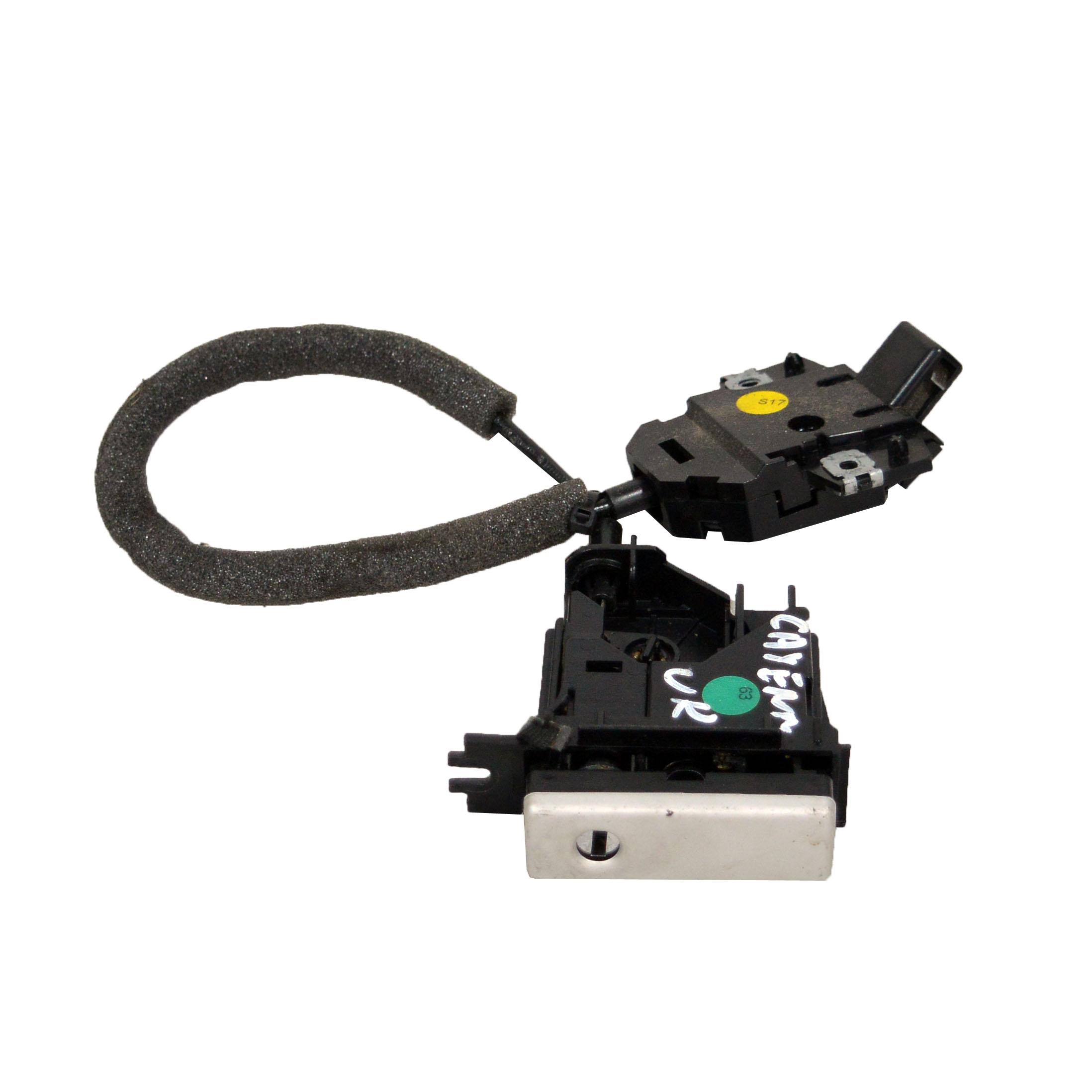 Ключалка жабка Porsche Cayenne  7L5857147B 2003 г