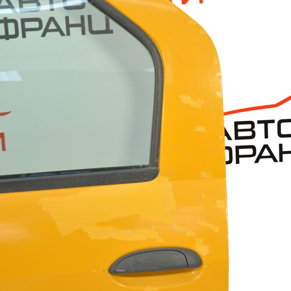 Задна лява врата Dacia Logan 1.6 16V 105 конски сили