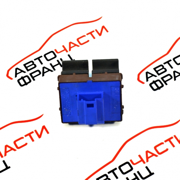 Бутон заден капак VW Passat VI 2.0 TDI 140 конски сили 3C0959903