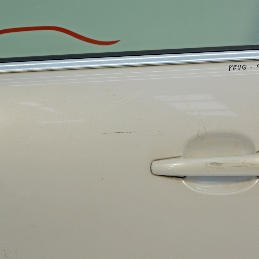 Предна лява врата Peugeot 5008 1.6 HDI 114 конски сили