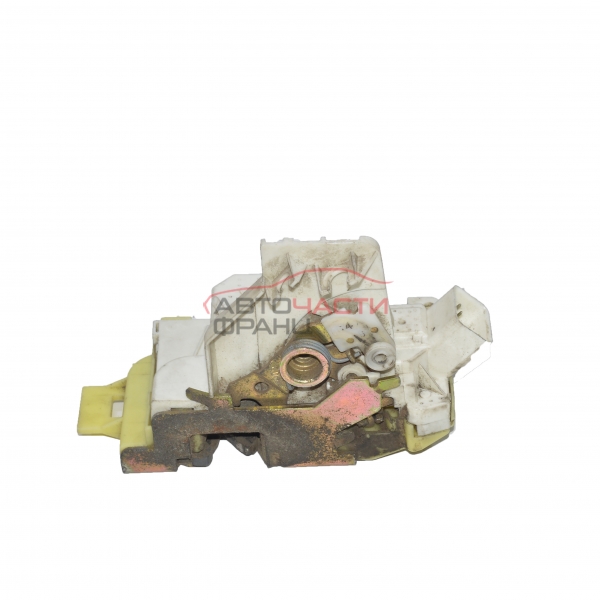 Задна лява брава Ford Focus 1.6 16V 100 конски сили