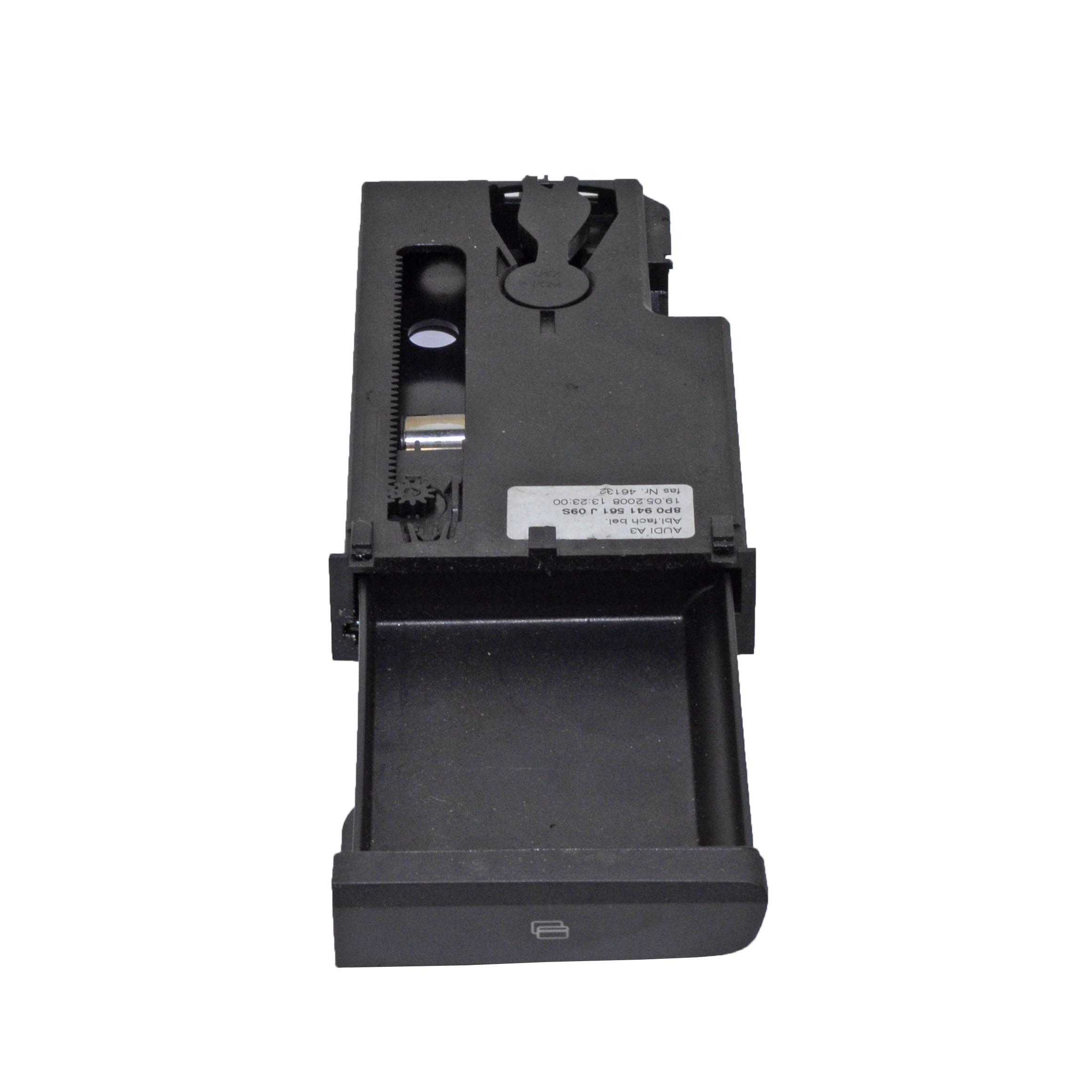 Визитник Audi A3 2.0 TDI 140 конски сили 8P0941561J09S