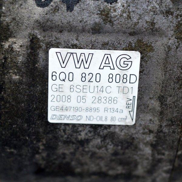 Компресор климатик Skoda Fabia 1.4 TDI 80 конски сили 6Q0820808D 6 писти
