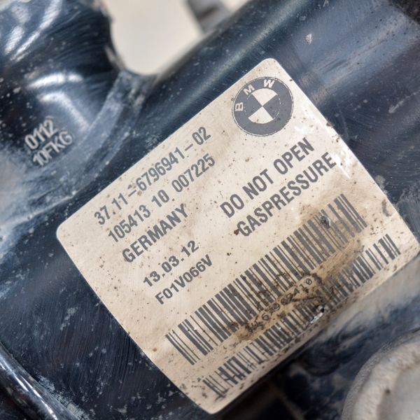 Преден ляв амортисьор BMW F07 Gran Turismo 3.0 D 37116796941 2012г