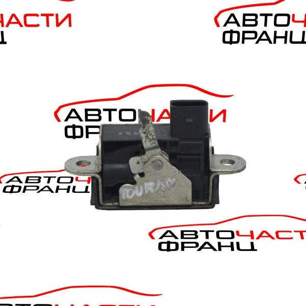 Брава заден капак VW Touran 1.9 TDI 105 конски сили 1T0827505D 4 пина