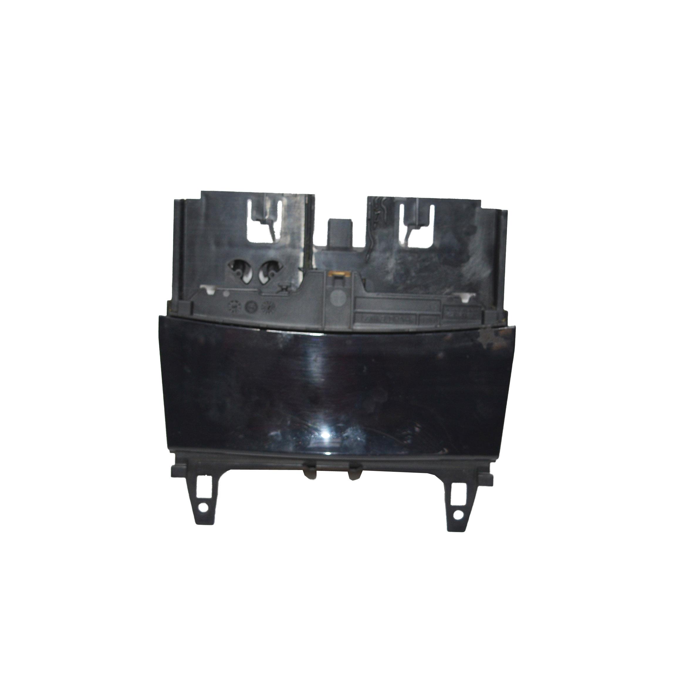 Преден пепелник Mercedes C class W204 2.2 CDI A2046801350