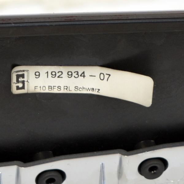 Лайсна арматурно табло BMW F10 2.0 D 184 конски сили 9192934