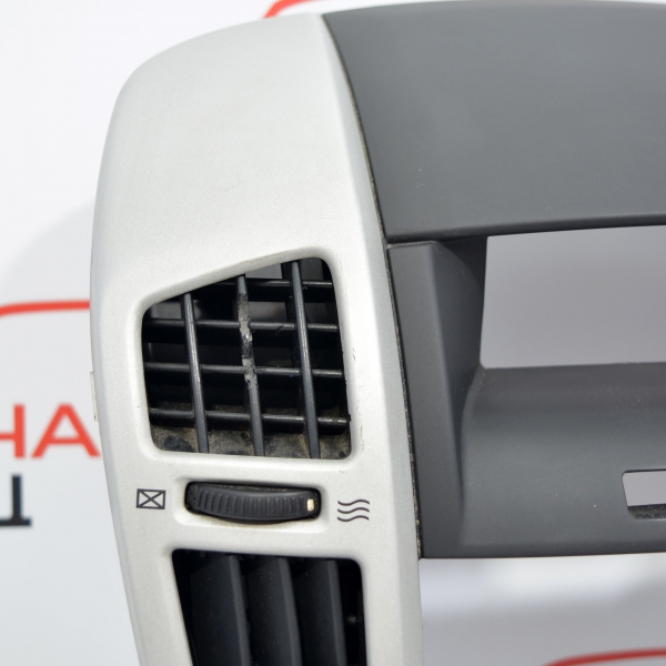 Конзола Kia Ceed 1.6 i 126 конски сили 84740-1H000