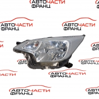 Ляв фар Toyota Verso 2.0 D-4D 126 конски сили