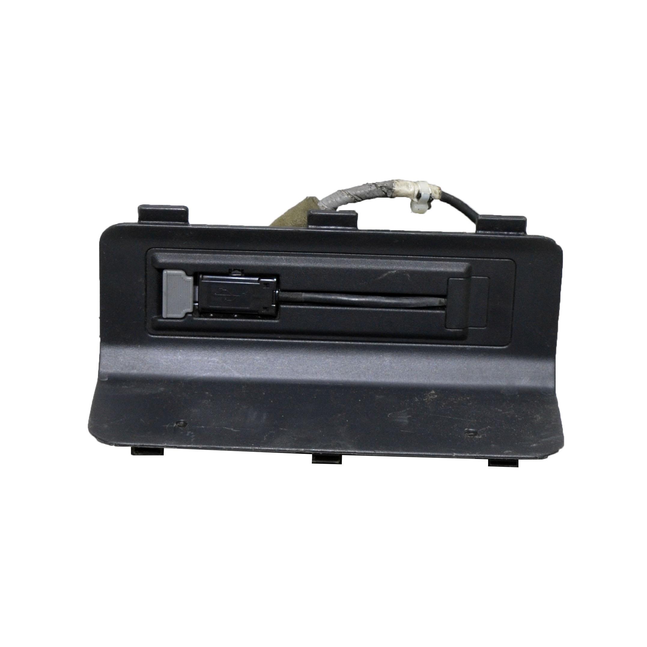 USB Порт Honda Cr-V III 2.2 I-DTEC 150 конски сили 77333-SWA