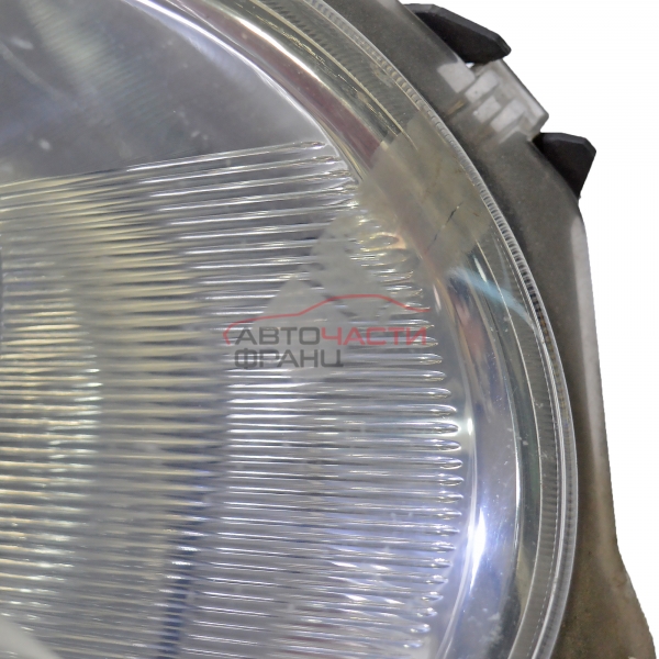 Десен фар VW Polo 1.4 16V 101 конски сили