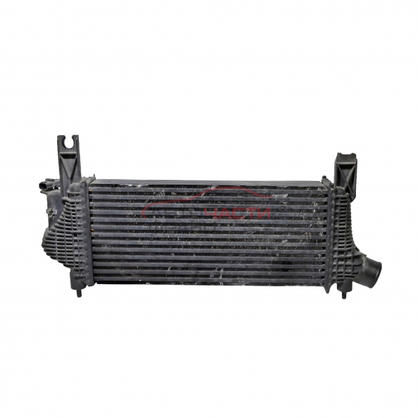 Интеркулер Nissan Pathfinder 2.5 DCI 163 конси сили