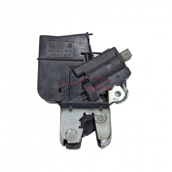 Брава заден капак Audi A8 3.7 V8 280 конски сили 4F5827505D 3 пина