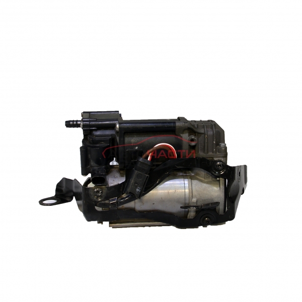 Компресор въздушно окачване Mercedes C-Class W205 2.0 бензин A2053200104