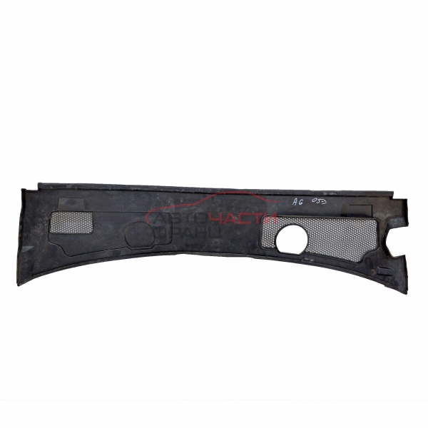 Лайсна под чистачки Audi A6 2.7 TDI 190 конски сили 4F1819447