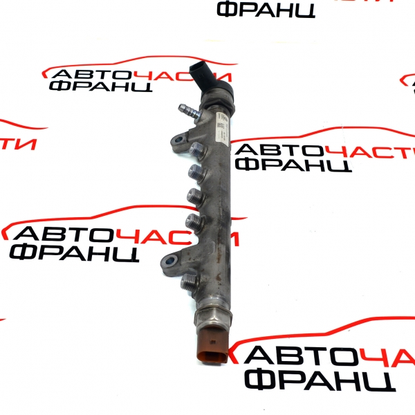 Горивна рейка VW Golf 6 2.0 TDI 110 конски сили 03L130089