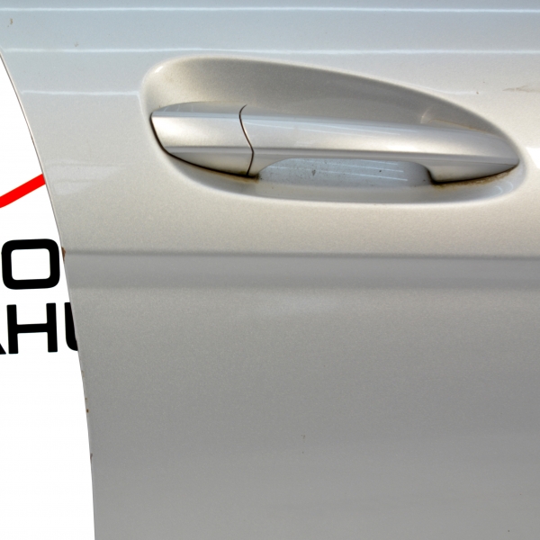 Предна дясна врата Mercedes C Class W204 2.2 CDI 136 конски сили