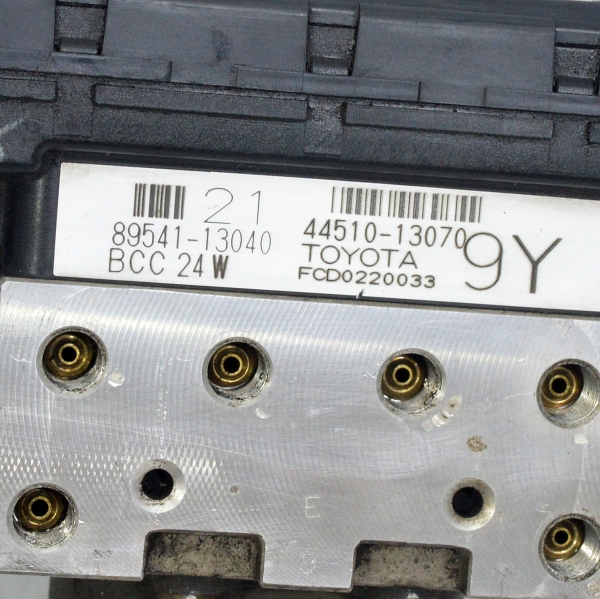 ABS помпа Toyota Corolla Verso 2.0 D-4D 90 конски сили 44510-13070