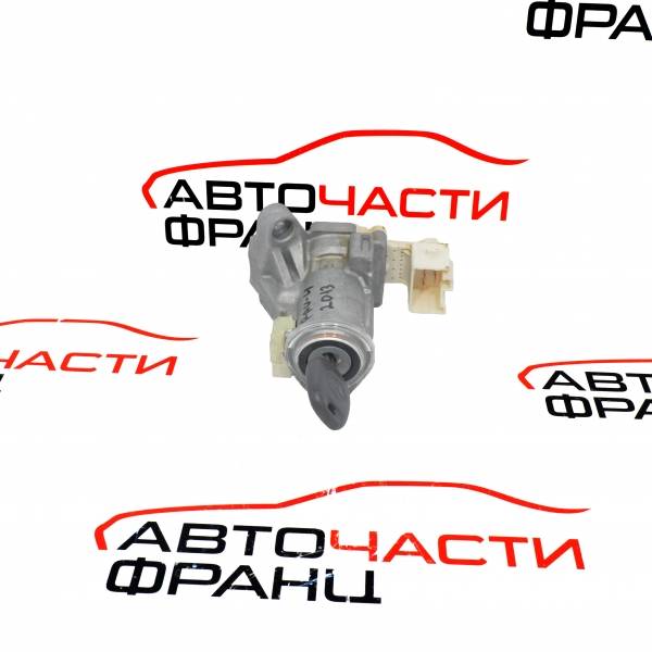 Контактен ключ Toyota Rav4 2.2 D 4WD 150 конски сили 89782-42020 2013г