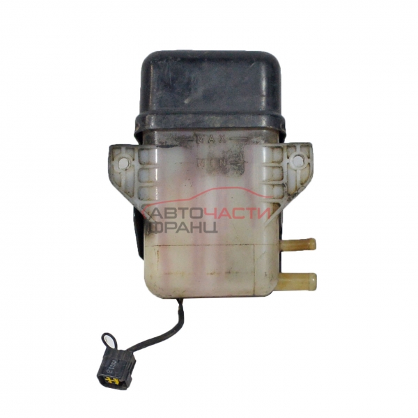 Казанче хидравлична течност Isuzu ELF 5.2 Di 150 конски сили 75226-41020