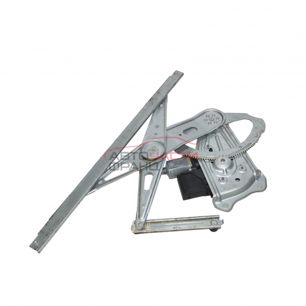 Преден десен стъклоповдигач Renault Megane III 1.5 DCI 110 конски сили 2015 г