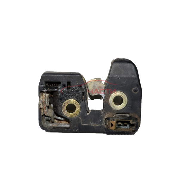 Брава заден капак VW Golf 3 2.0 бензин 115 конски сили 1HM827505 2 пина