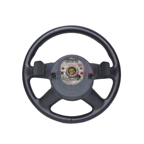 Волан Audi A8 4.2 i 335 конски сили