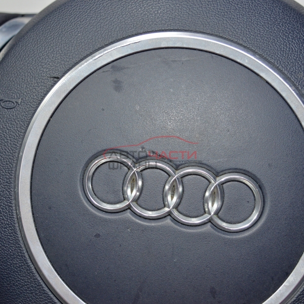 Волан Audi A8 4.2 i 335 конски сили