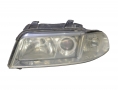 Ляв фар Audi A4 1.8 T 150 конски сили Ляв фар Audi A4 1.8 T 150 конски сили