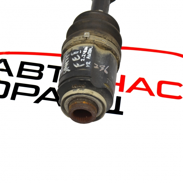 Предна дясна полуоска Hyundai Santa Fe 2.2 CRDI 150 конски сили 49500-2B610