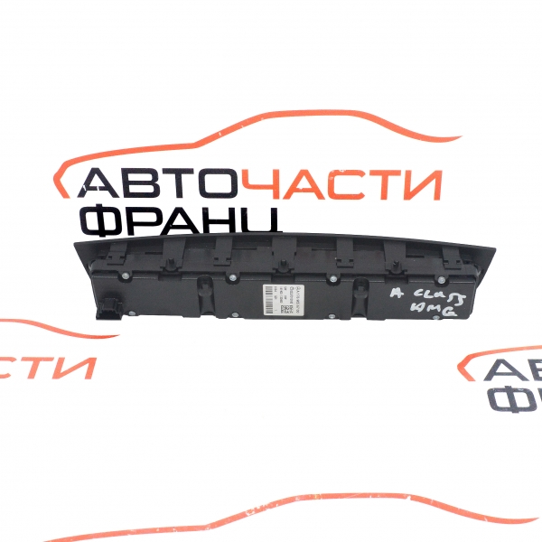 Бутон аварийни светлини Mercedes A Class W176 A45AMG A1769056700 2016г