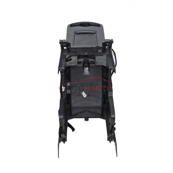 Централна конзола Peugeot 5008 1.6 HDI 112 конски сили