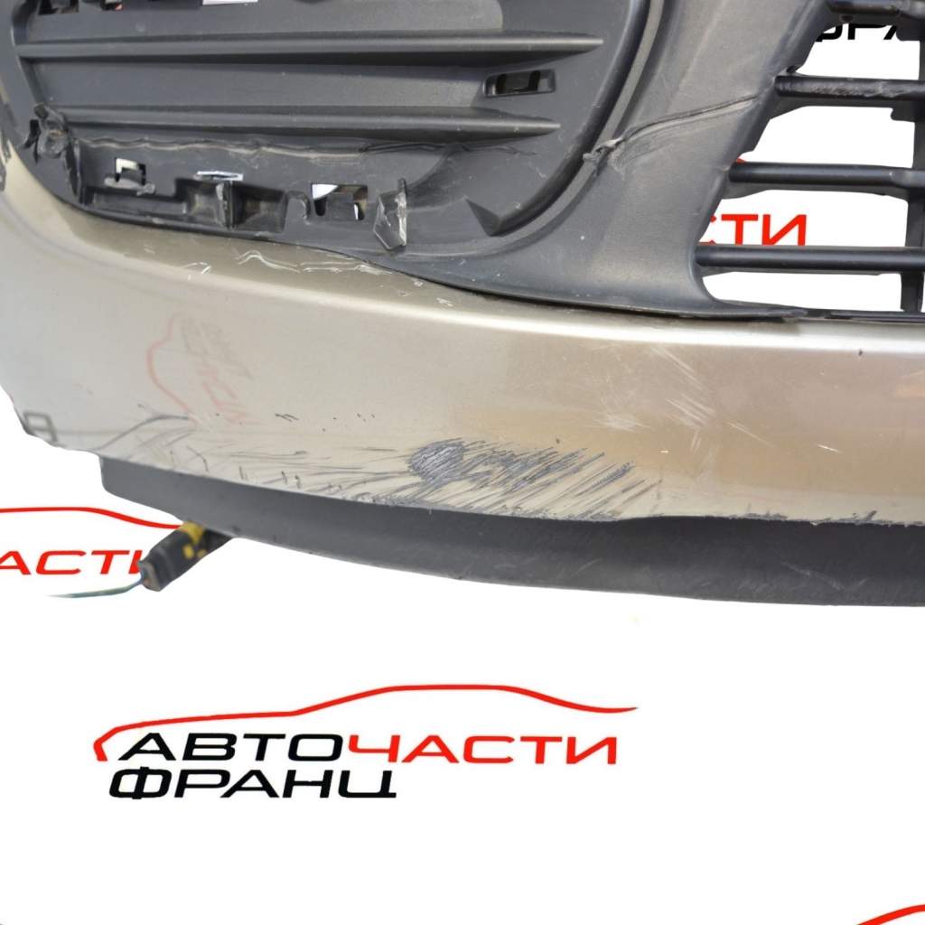 Предна броня Citroen C3 Picasso 1.6 HDI 92 конски сили до 2012 година 9681800777