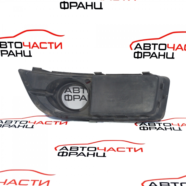 Дясна решетка предна броня Audi A3 1.9 TDI 105 конски сили 8P4807682F