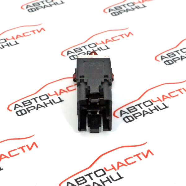 Бутон аварийни светлини VW Scirocco 2.0 TSI 200 конски сили