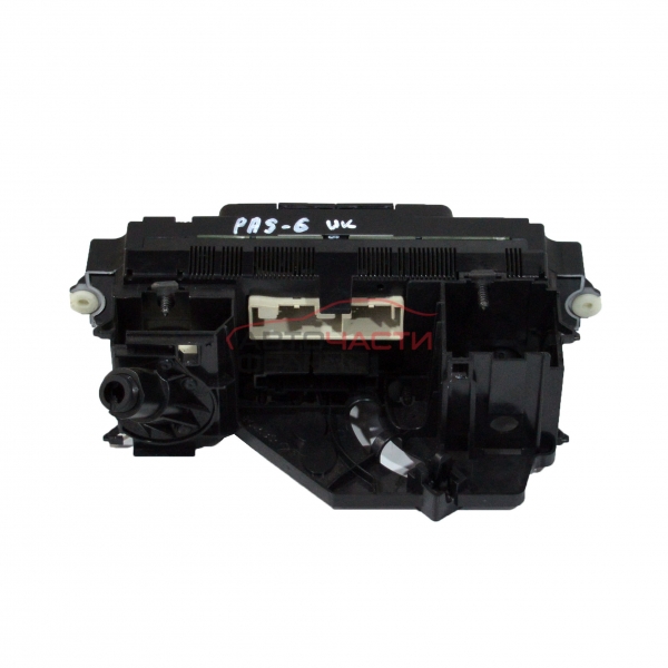 Панел климатик VW Passat VI 1.6 FSI 115 конски сили 1CF747309