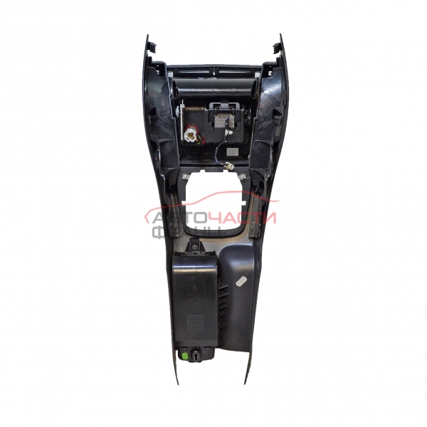 Централна конзола барче VW Golf 5 1.6 FSI 115 конски сили