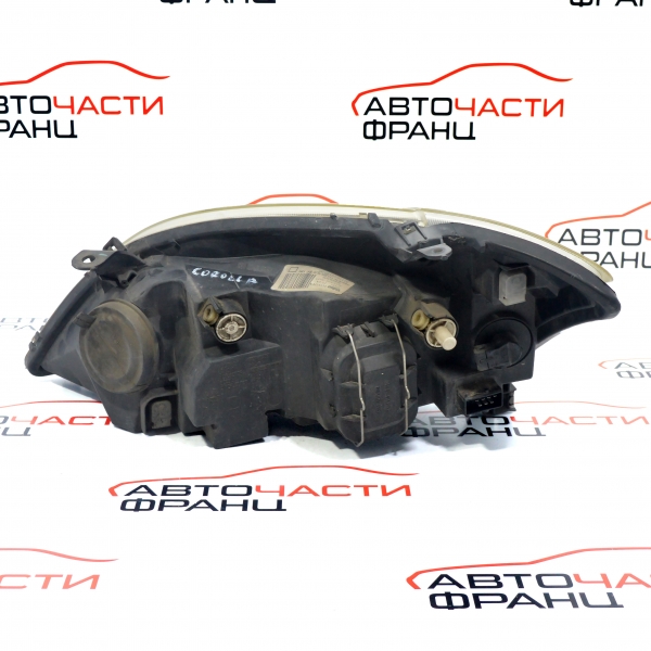 Десен фар Toyota Corolla 2.0 D-4D 110 конски сили 89006309