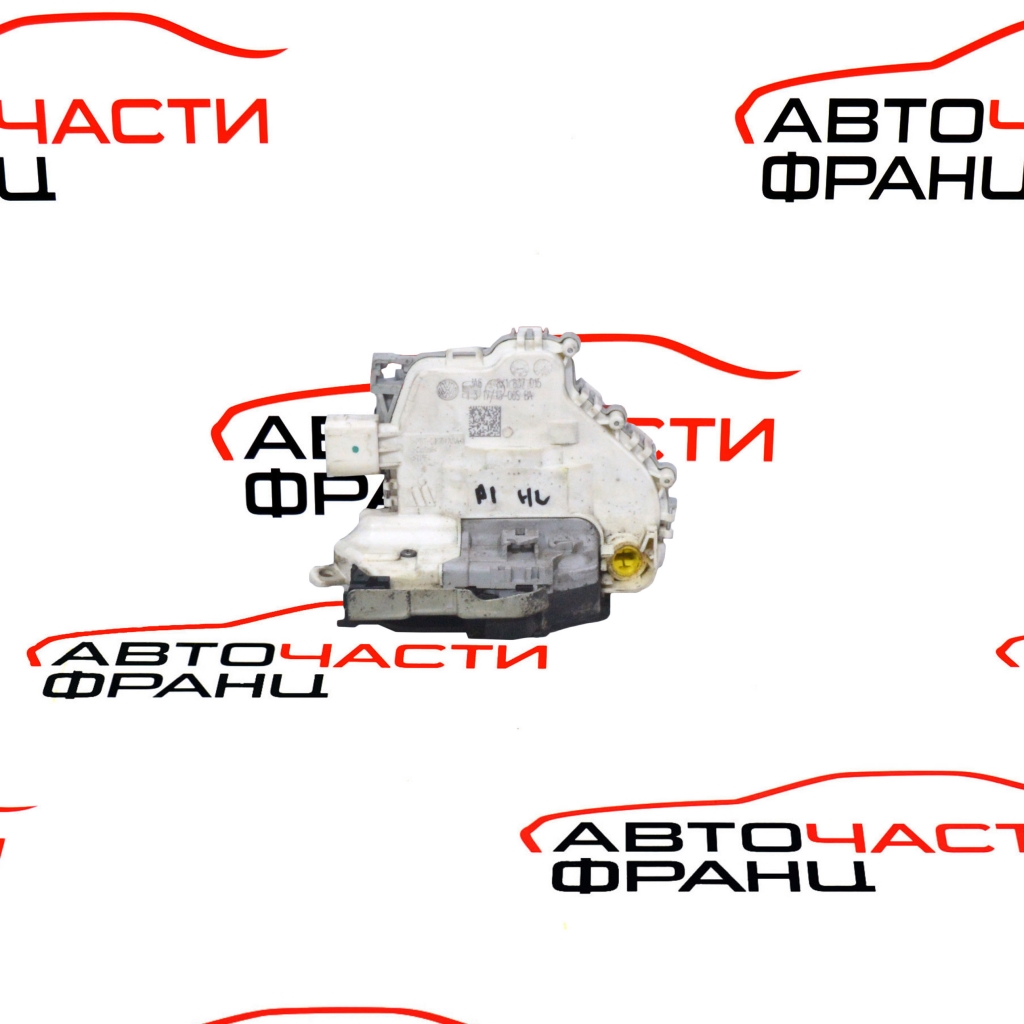 Предна лява брава Audi A1 1.6 TDI 105 конски сили 8X0839015 6 пина