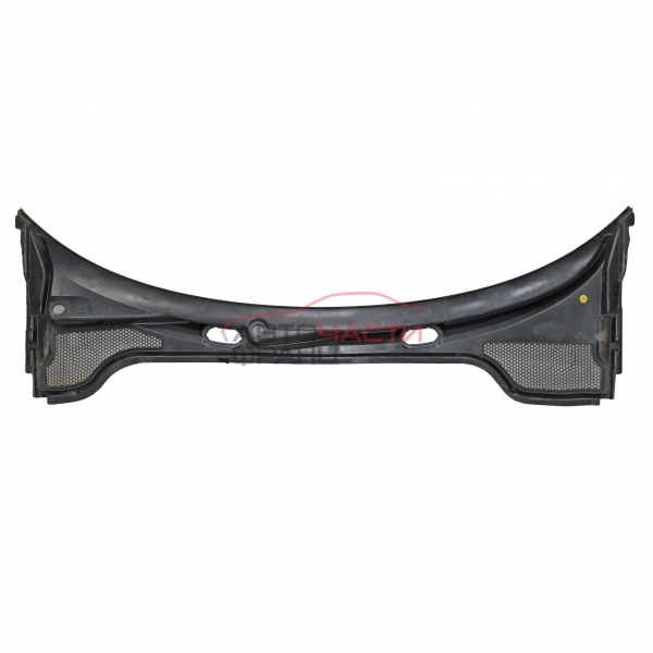 Лайсна под чистачки Audi A3 2.0 TDI 140 конски сили 8P1819415C