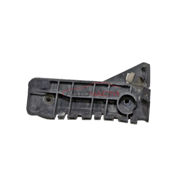 Десен държач предна броня Audi A4 1.8 Turbo 163 конски сили 8E0807284A