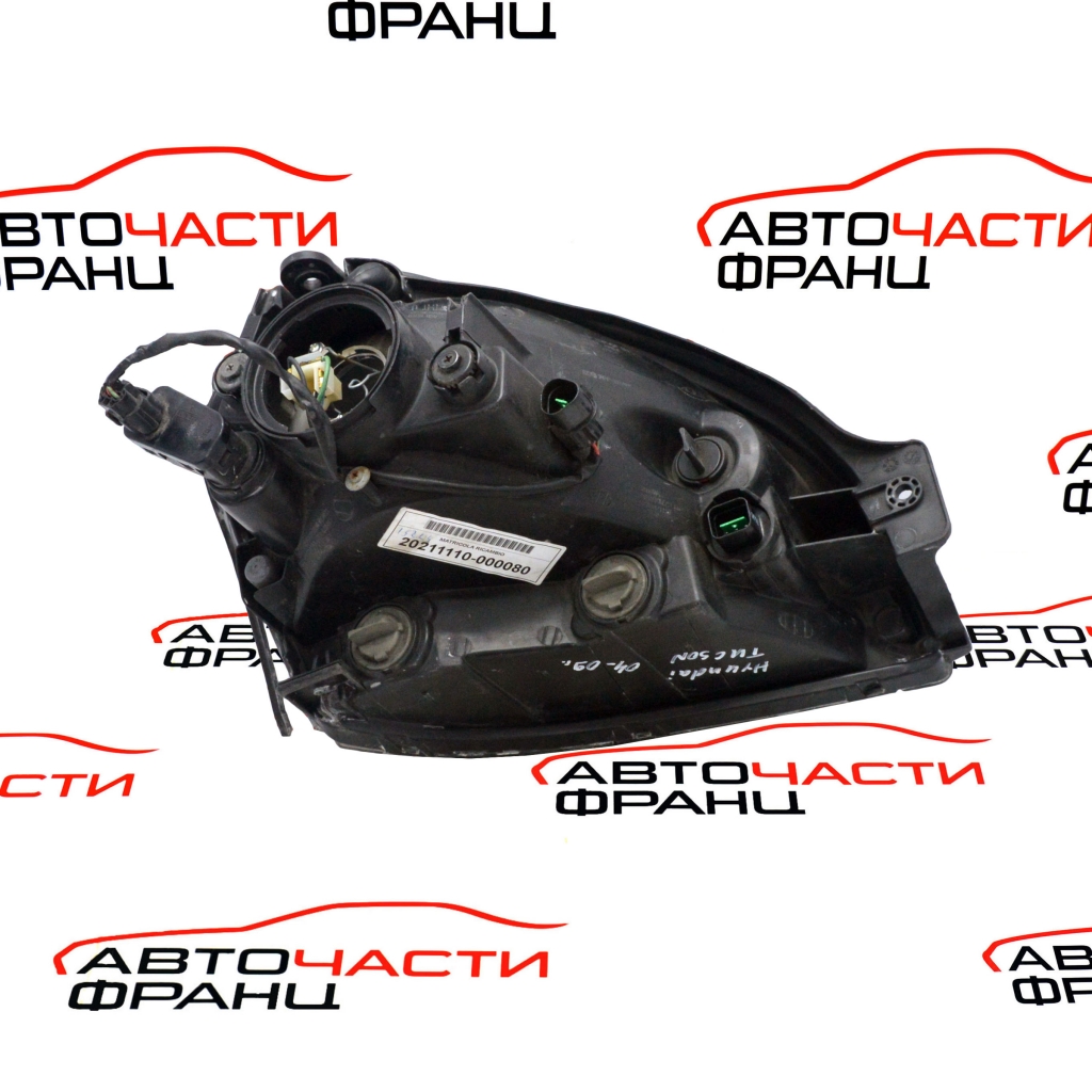 Ляв фар Hyundai Tucson 2.0 CRDI 150 конски сили 921032E020